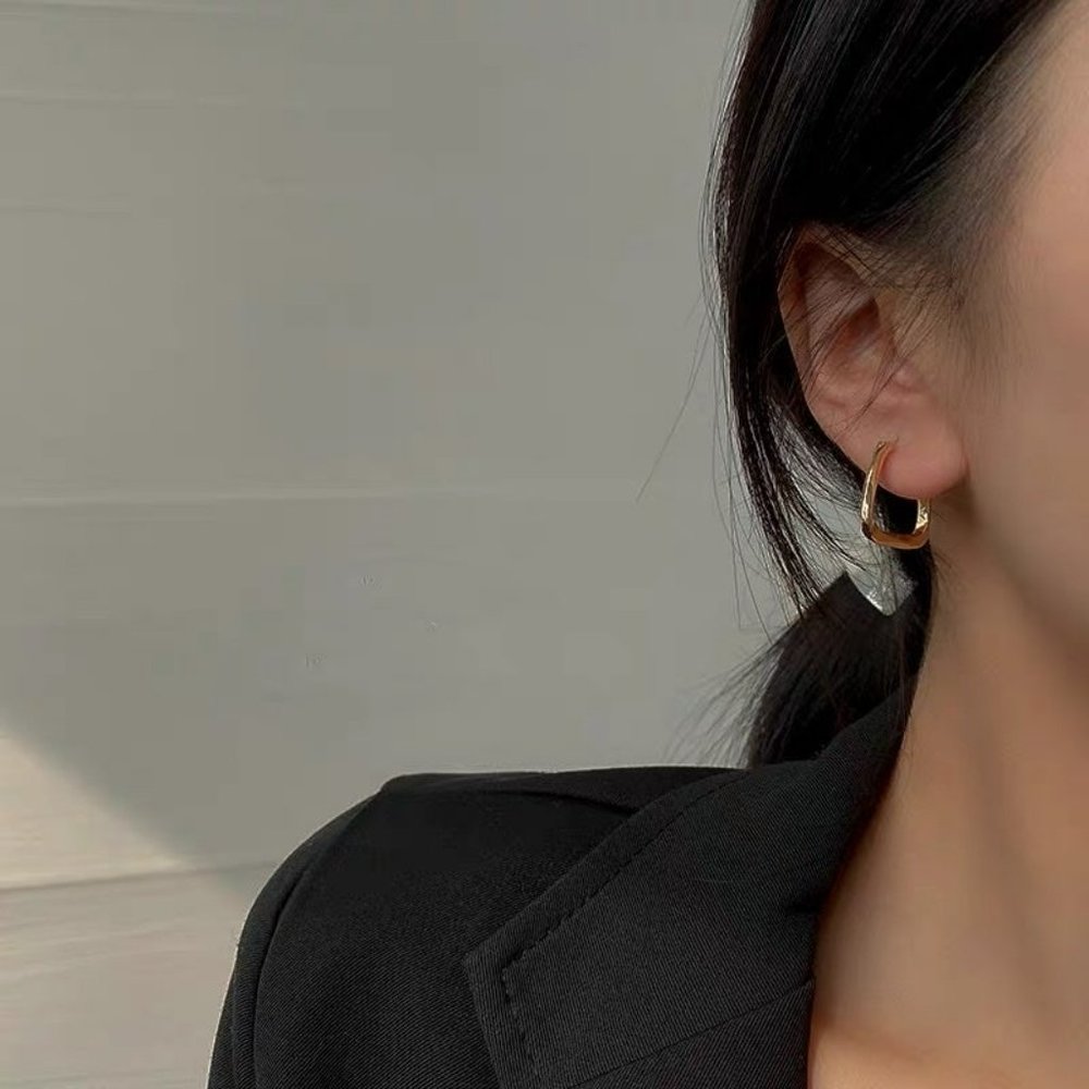 New Design Fashion Jewelry Simple Irregular Geometric Metal Earrings - Picture 3 of 5
